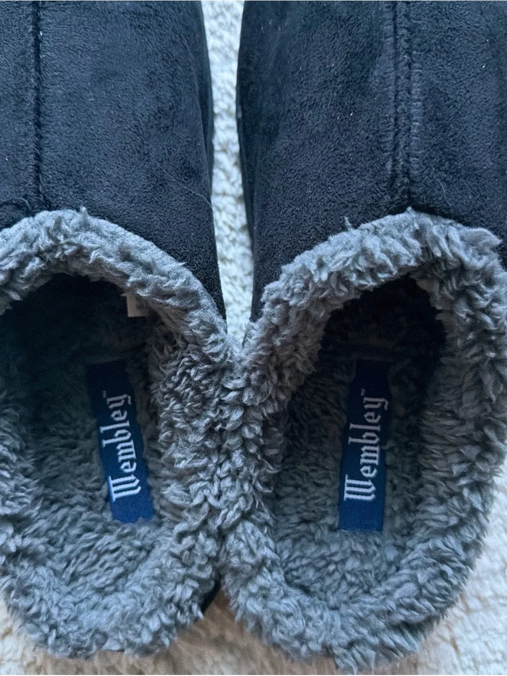 Wembley Men's Size M (8-9) Memory Foam Indoor/Outdoor Slippers. Black. NWT